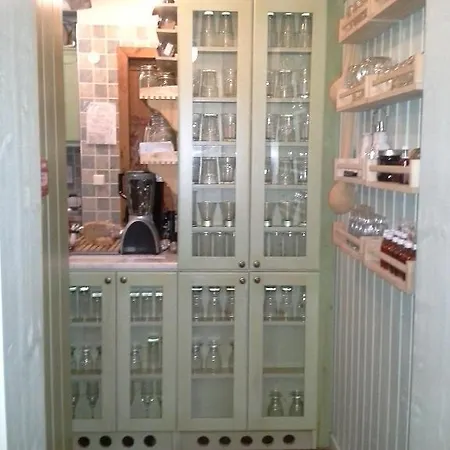 בית הארחה Viraggas Traditional Vrástama