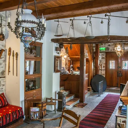 בית הארחה Viraggas Traditional 4*