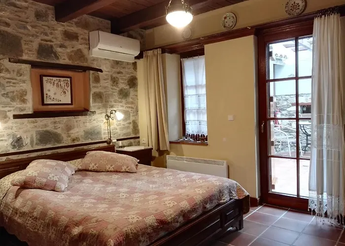 Guest house Viraggas Traditional 4*