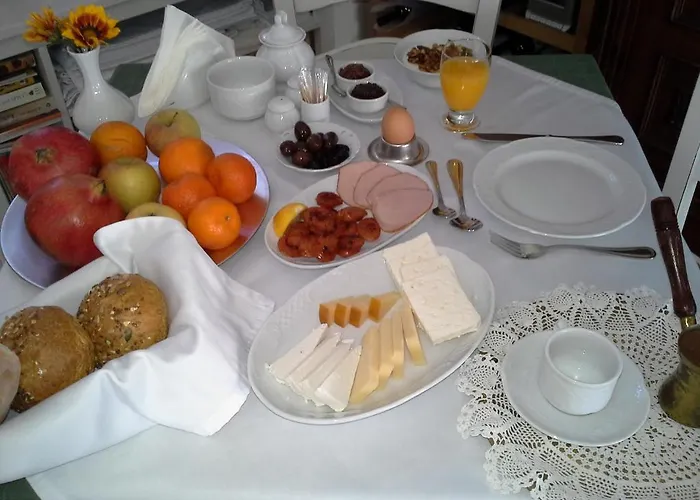 Viraggas Traditional Guest house