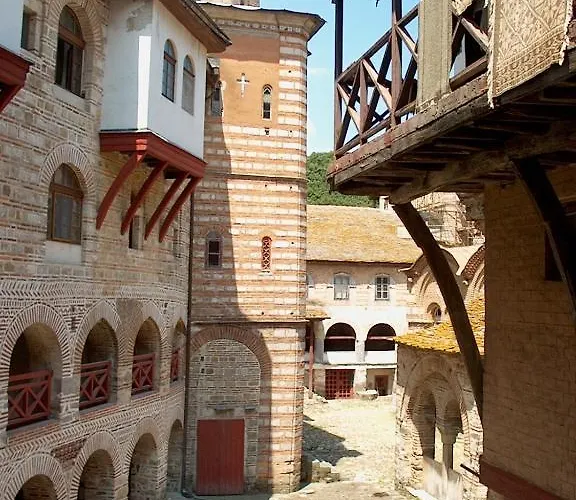 Viraggas Traditional