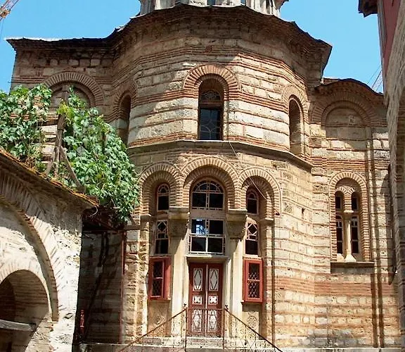 Viraggas Traditional Guest house 4*