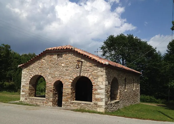 Viraggas Traditional Guest house